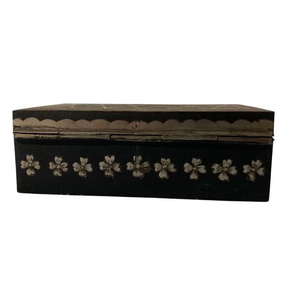 Vintage Black Etched Tin And Wood Jewelry Box With Floral Design And Hinged Lid - Picture 3 of 10